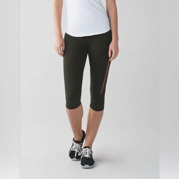 Lululemon Womens Lululemon Vent It Out Crop 17 Gator Green/Cyber Stripe size 4 - Picture 1 of 9